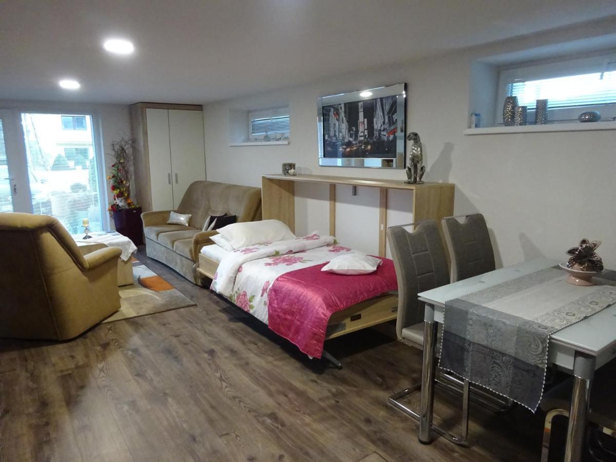 Family Friendly Apartment 3 Adults Plus Child Ruzomberok Extérieur photo